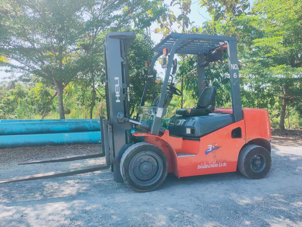 โฟคลิฟท์ ปี22 ดีเซล 3.5ตัน โฟคลิฟท์ ปี22 ดีเซล 3.5ตัน