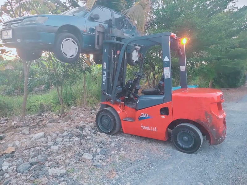 โฟคลิฟท์ 3ตัน ดีเซล 