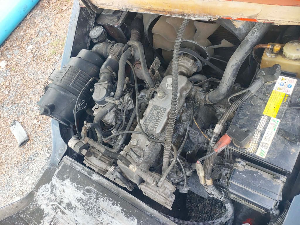 โฟล์คลิฟท์ปี21 เครื่องเบนซิน+LPG 2.5ตัน เสาสูง3เมตร