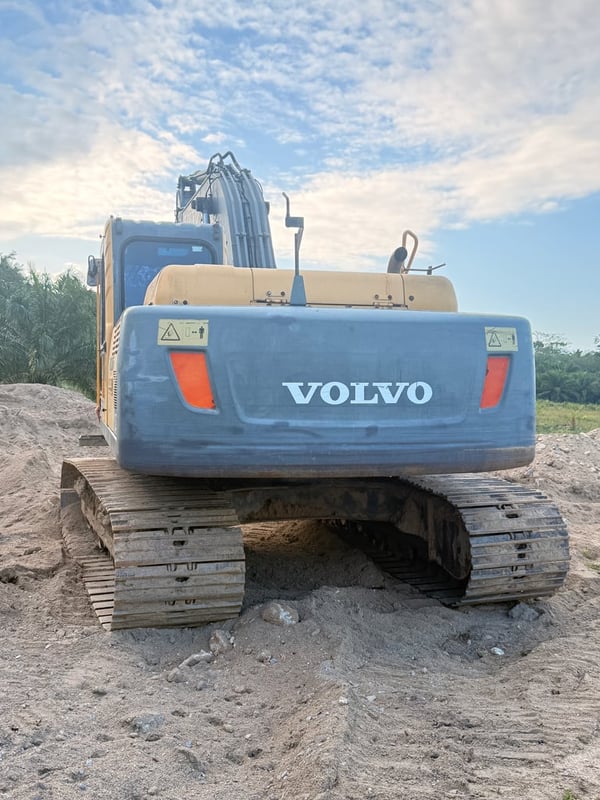 ประกาศขายรถแม็คโครสภาพดีมาก