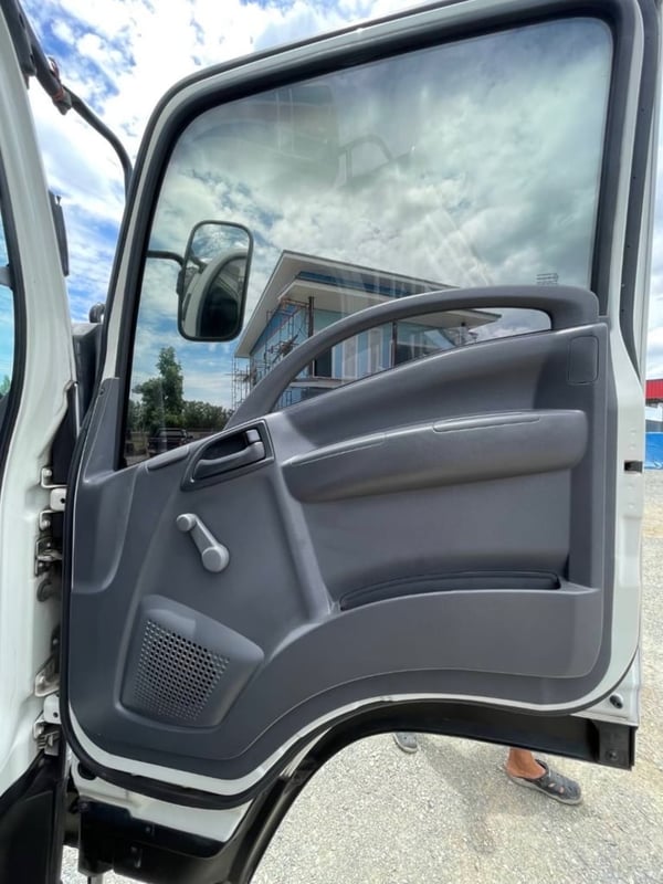 ISUZU FRR 210แรงม้า รถบรรทุก 6ล้อ กระบะเหล็ก ปี2017 เลขไมล์น้อยกว่า 500,000 กม. ISUZU FRR 210แรงม้า รถบรรทุก 6ล้อ กระบะเหล็ก ปี2017 เลขไมล์น้อยกว่า 500,000 กม.