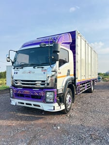 ISUZU FTR 240แรงม้า รถบรรทุก 6ล้อ ตู้แห้ง ปี2019 เลขไมล์น้อยกว่า 500,000 กม.
