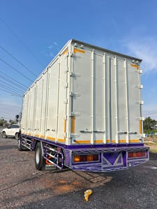 ISUZU FTR 240แรงม้า รถบรรทุก 6ล้อ ตู้แห้ง ปี2019 เลขไมล์น้อยกว่า 500,000 กม.