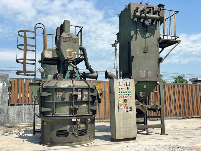 เครื่องยิงทรายโตชู TOCHU รุ่น TRP-1202A มาพร้อมอุปกรณ์ต่อร่วมครบเซ็ท