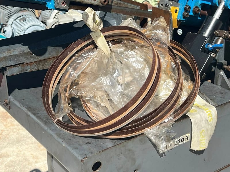 เลื่อยสายพานแนวนอน ไฟบ้าน 220V (แถมใบเลื่อยใหม่ 3 ใบ) เลื่อยสายพานแนวนอน ไฟบ้าน 220V (แถมใบเลื่อยใหม่ 3 ใบ)