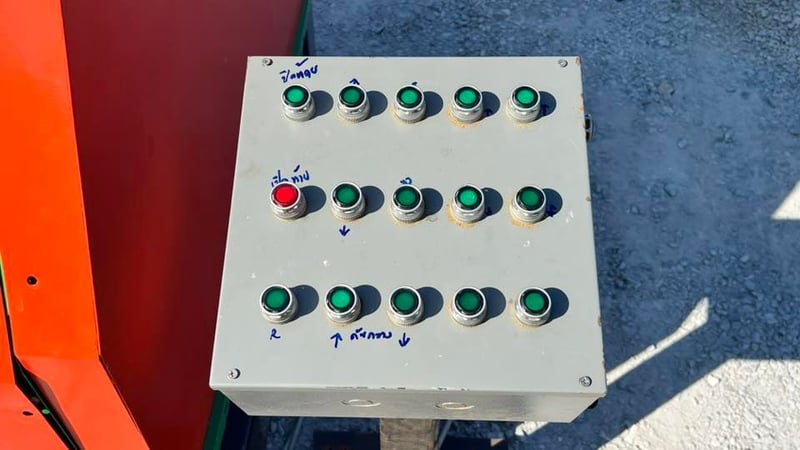 เครื่องม้วนเหล็กแผ่นระบบไฮดรอลิค4ลูกกลิ้ง ขนาด 4 ฟุต ม้วนหนา 6~9 mm  ลูกกลิ้ง 2 ข้างเอียงอิศระองศา ขึ้นหัวได้ ม้วนกรวยได้⚡️380V⚡️พร้อมใช้