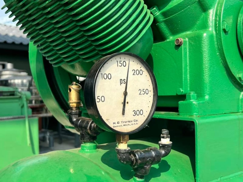 เครื่องปั้มลมแชมเปี้ยนส์🇺🇸CHAMPION USA🇺🇸Press 200 psi⚡️380V⚡️สภาพสวยเช็คฟิตพร้อมใช้งาน เครื่องปั้มลมแชมเปี้ยนส์🇺🇸CHAMPION USA🇺🇸Press 200 psi⚡️380V⚡️สภาพสวยเช็คฟิตพร้อมใช้งาน