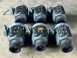 มอเตอร์ไฟฟ้า HITACHI ขนาด 5 HP 4 POLE 1410 RPM⚡️380V⚡️เข้ามา 6 ตัว สภาพนางฟ้า‼️ มอเตอร์ไฟฟ้า HITACHI ขนาด 5 HP 4 POLE 1410 RPM⚡️380V⚡️เข้ามา 6 ตัว สภาพนางฟ้า‼️