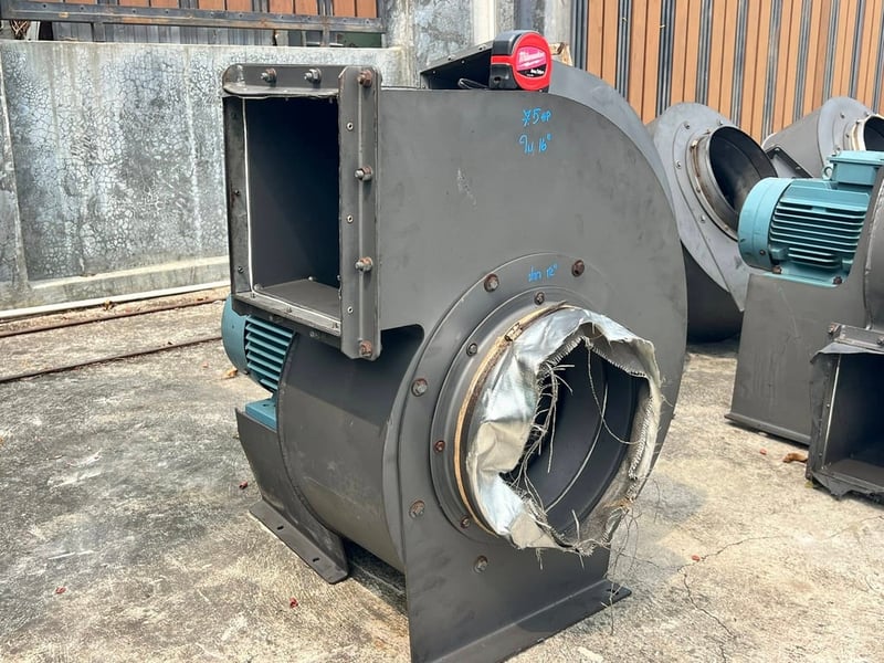 โบลเวอร์ดูดเป่าระบายอากาศ มอเตอร์ ABB รอบจัด 2 Pole ใบห่าง 16”⚡️380V⚡️เข้ามา 16 ตัว โบลเวอร์ดูดเป่าระบายอากาศ มอเตอร์ ABB รอบจัด 2 Pole ใบห่าง 16”⚡️380V⚡️เข้ามา 16 ตัว