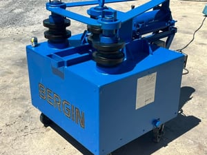 เครื่องดัดท่อแป๊ปไฟฟ้า BERGIN ขนาด 1 :2”~ 4” มอเตอร์ Mitsubishi 5 HP⚡️220V⚡️‼️โมลด์ลูกดัดมีมาชุดเดียว ขนาด 2”‼️ เครื่องดัดท่อแป๊ปไฟฟ้า BERGIN ขนาด 1 :2”~ 4” มอเตอร์ Mitsubishi 5 HP⚡️220V⚡️‼️โมลด์ลูกดัดมีมาชุดเดียว ขนาด 2”‼️