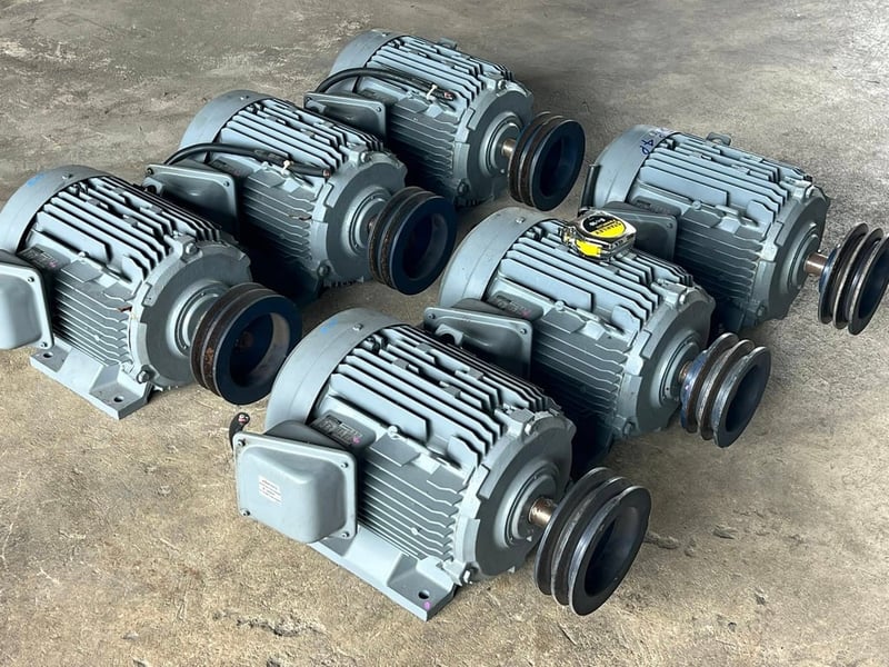 มอเตอร์ไฟฟ้า HITACHI ขนาด 5 HP 4 POLE 1410 RPM⚡️380V⚡️เข้ามา 6 ตัว สภาพนางฟ้า‼️ มอเตอร์ไฟฟ้า HITACHI ขนาด 5 HP 4 POLE 1410 RPM⚡️380V⚡️เข้ามา 6 ตัว สภาพนางฟ้า‼️