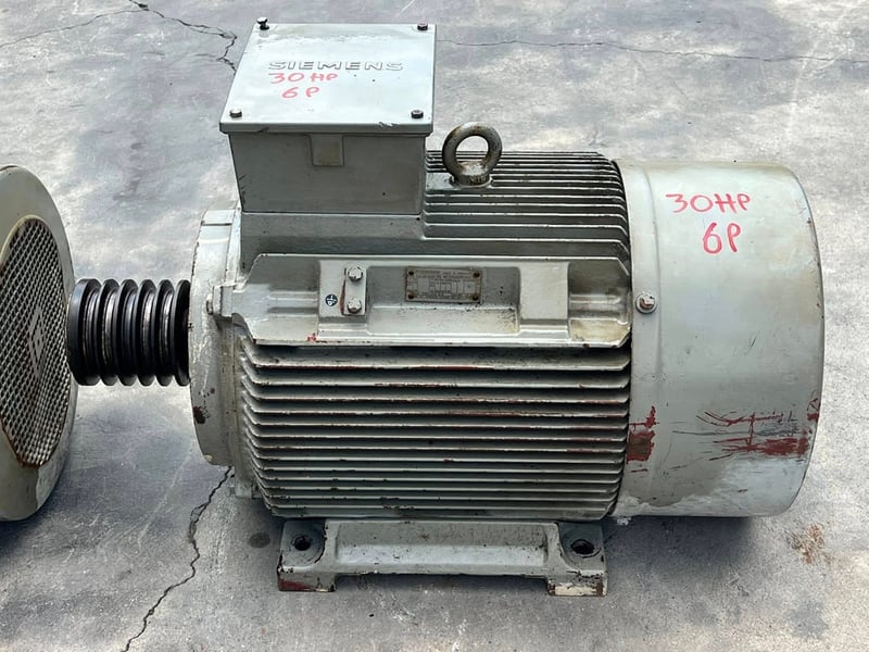 มอเตอร์ไฟฟ้ากำลังรอบช้า🇩🇪SIEMENS GERMANY🇩🇪ขนาด 30 HP 6 POLE   975 RPM⚡️380V⚡️เข้ามา 2 ตัว