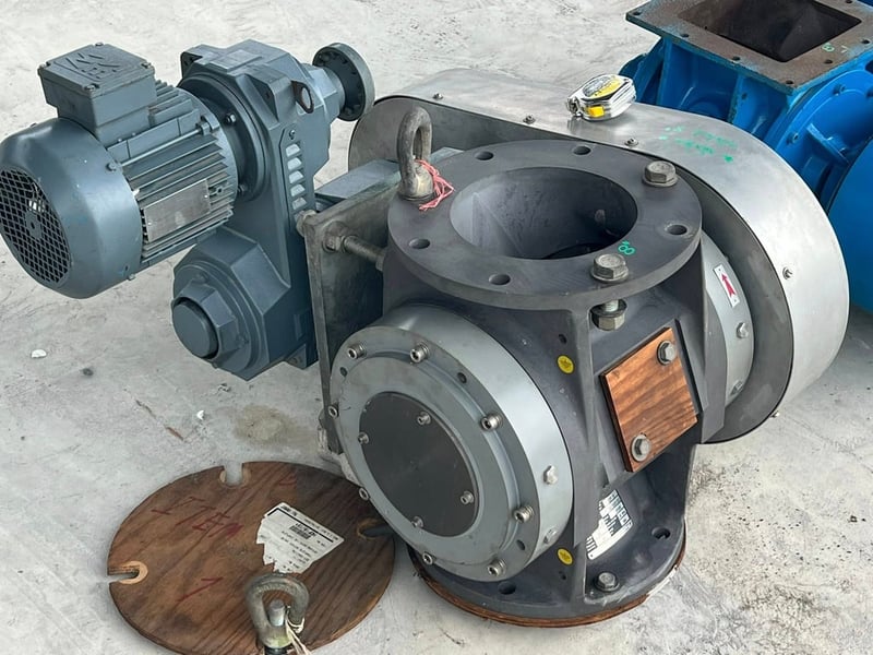 แอล็อค(AIRLOCK)🇫🇷NEU TRANSF ‘ AIR🇫🇷ขนาดปาก 8” ทรงกลม ทรงเหลี่ยม ติดตั้งเกียร์พร้อมใช้⚡️380V⚡️เข้ามา 2 ตัว💥#ของใหม่เก็บสแปยังไม่ได้ใช้งาน💯💥
