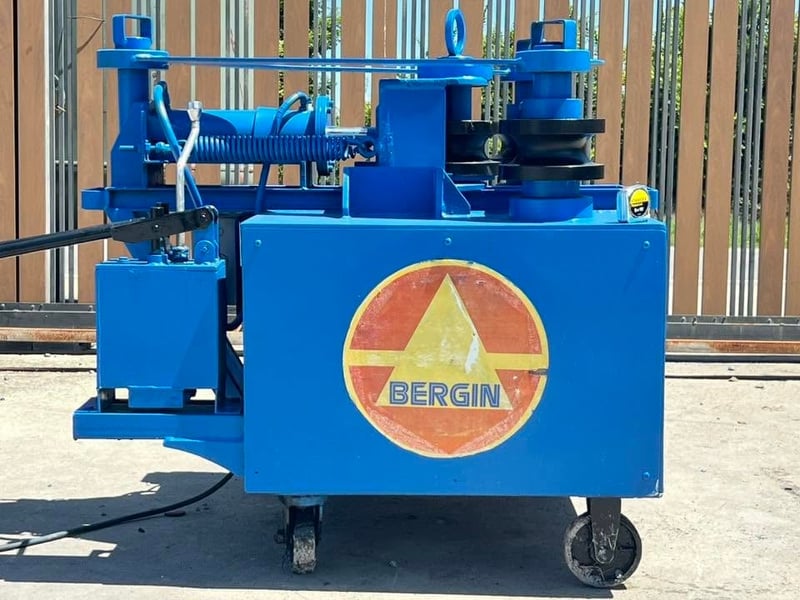 เครื่องดัดท่อแป๊ปไฟฟ้า BERGIN ขนาด 1 :2”~ 4” มอเตอร์ Mitsubishi 5 HP⚡️220V⚡️‼️โมลด์ลูกดัดมีมาชุดเดียว ขนาด 2”‼️ เครื่องดัดท่อแป๊ปไฟฟ้า BERGIN ขนาด 1 :2”~ 4” มอเตอร์ Mitsubishi 5 HP⚡️220V⚡️‼️โมลด์ลูกดัดมีมาชุดเดียว ขนาด 2”‼️