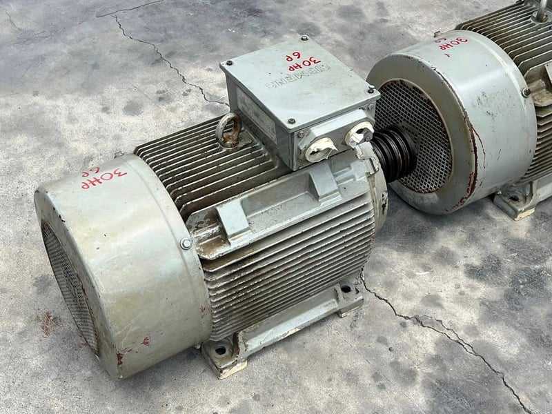 มอเตอร์ไฟฟ้ากำลังรอบช้า🇩🇪SIEMENS GERMANY🇩🇪ขนาด 30 HP 6 POLE   975 RPM⚡️380V⚡️เข้ามา 2 ตัว