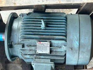 มอเตอร์ไฟฟ้ากำลังของใหม่เก็บสแป💯🇩🇪 ABB & MITSUBISHI 🇯🇵⚡️380V⚡️💥#ของใหม่เก็บสแปยังไม่ได้ใช้งาน💯💥    เข้ามา 2 ตัว 🇩🇪ABB 25 HP 4 P (แบบหน้าแปลน) 🇯🇵MITSUBISHI 30 HP  4 P