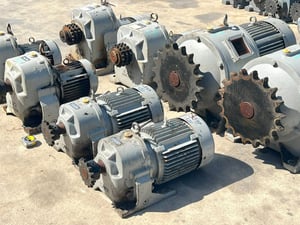 มอเตอร์เกียร์ทดกำลัง Made in KOREA 380V เข้ามา 8 ตัว 4 คู่เหมือน สภาพสวยพร้อมใช้