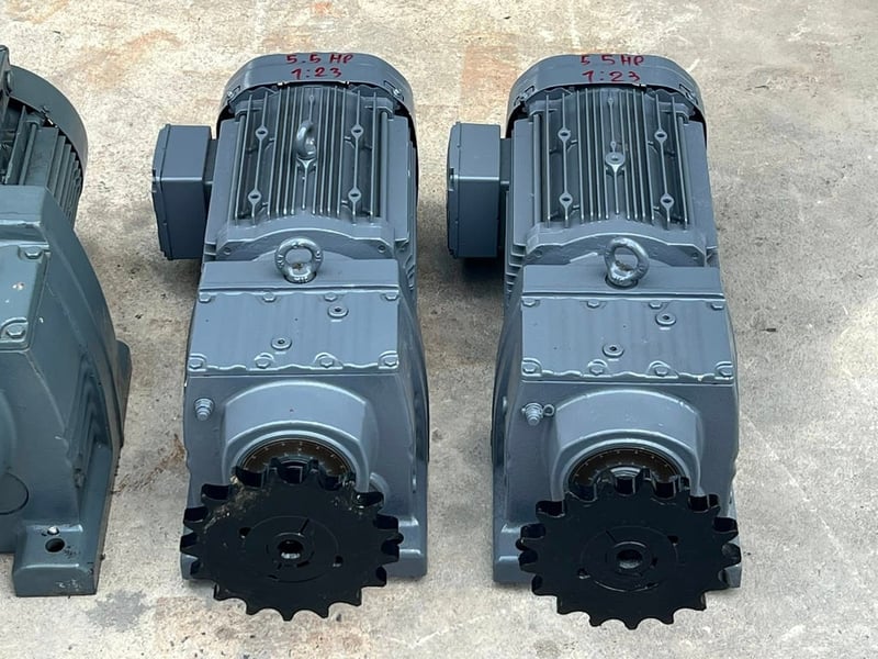 มอเตอร์เกียร์ทดกำลัง SEW EURODRIVE⚡️380V⚡️เข้ามา 6 ตัว