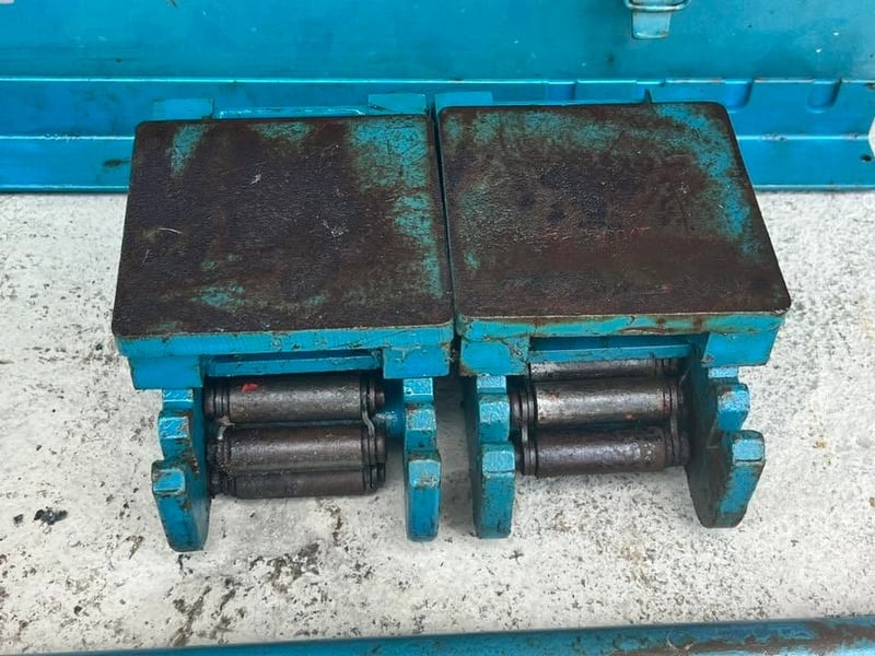 ชุดลูกกลิ้งเคลื่อนย้ายเครื่องจักร Complete Set Skates Capacity : 20000 kg (20 ton) ใช้สำหรับเคลื่อนย้ายเครื่องจักรหนัก ของสภาพใหม่เก่าเก็บ ชุดลูกกลิ้งเคลื่อนย้ายเครื่องจักร Complete Set Skates Capacity : 20000 kg (20 ton) ใช้สำหรับเคลื่อนย้ายเครื่องจักรหนัก ของสภาพใหม่เก่าเก็บ
