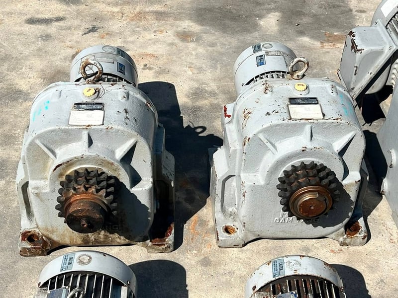 มอเตอร์เกียร์ทดกำลัง Made in KOREA 380V เข้ามา 8 ตัว 4 คู่เหมือน สภาพสวยพร้อมใช้
