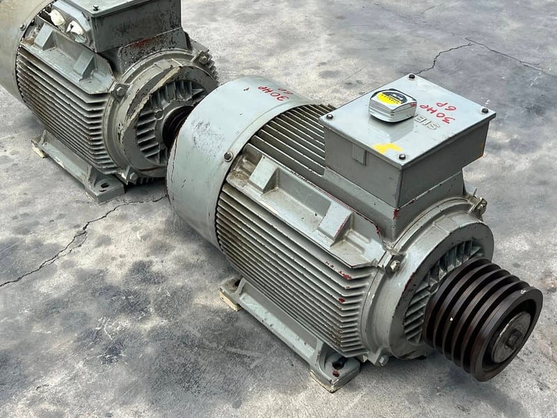 มอเตอร์ไฟฟ้ากำลังรอบช้า🇩🇪SIEMENS GERMANY🇩🇪ขนาด 30 HP 6 POLE   975 RPM⚡️380V⚡️เข้ามา 2 ตัว