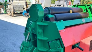 เครื่องม้วนเหล็กแผ่นระบบไฮดรอลิค4ลูกกลิ้ง ขนาด 4 ฟุต ม้วนหนา 6~9 mm  ลูกกลิ้ง 2 ข้างเอียงอิศระองศา ขึ้นหัวได้ ม้วนกรวยได้⚡️380V⚡️พร้อมใช้