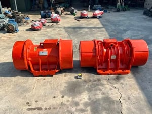 มอเตอร์สั่นเขย่า(Vibrating)งานยุโรปขนาดใหญ่ HEAVY DEUTY🇬🇧INVICTA VIBRATORS🇬🇧⚡️380V⚡️เข้ามา 2 ตัว มอเตอร์สั่นเขย่า(Vibrating)งานยุโรปขนาดใหญ่ HEAVY DEUTY🇬🇧INVICTA VIBRATORS🇬🇧⚡️380V⚡️เข้ามา 2 ตัว