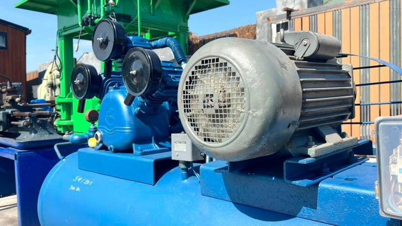 เครื่องปั้มลม พูม่า PUMA ขนาด 5 HP 300 Litr⚡️ไฟบ้าน 220V⚡️