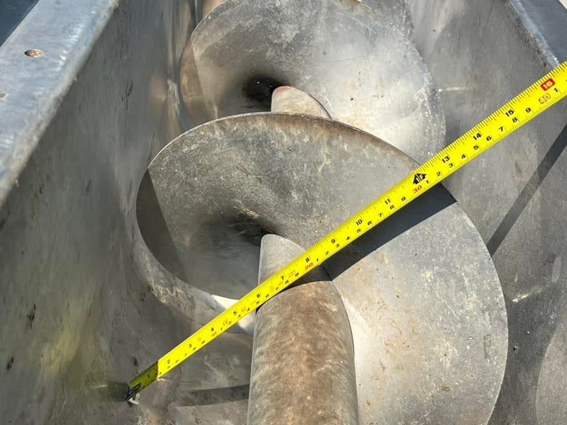 สกรูลำเลียงวัตถุดิบ(ScrewConveyor)💥วัสดุสเตนเลส‼️💥 แบบครึ่งใบ ห้องและใบโต 12” ติดตั้งพร้อมเกียร์มอเตอร์⚡️380V⚡️เข้ามา 2 ตัว สกรูลำเลียงวัตถุดิบ(ScrewConveyor)💥วัสดุสเตนเลส‼️💥 แบบครึ่งใบ ห้องและใบโต 12” ติดตั้งพร้อมเกียร์มอเตอร์⚡️380V⚡️เข้ามา 2 ตัว