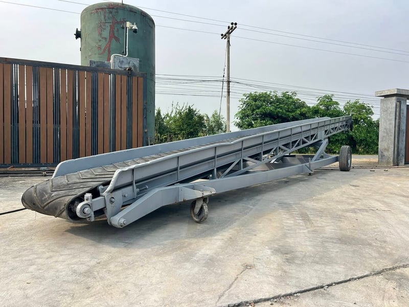 สายพานลำเลียง(CONVEYOR) ขนาดยาว 12 เมตร สายพานบั้งแบบพื้นเรียบ หน้ากว้าง 60 cm ฐานปรับระดับสูงต่ำได้⚡️380V⚡️
