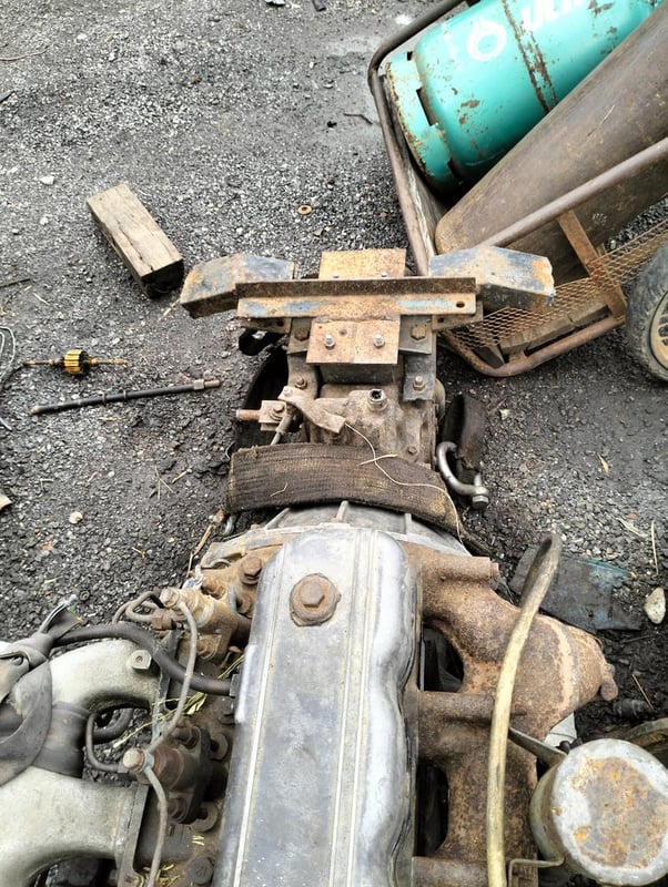 รหัสเครื่อง 4BB1 เครื่อง100แรง พร้อมเกียร์  ราคา 29500 บาท  ☎️0638174061 📍หนองบัวลำภู