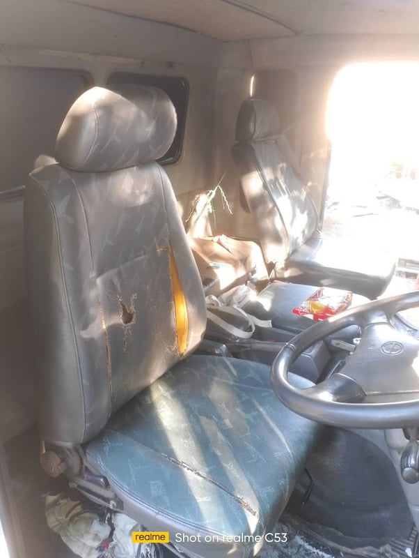 HINO FF 210แรงม้า รถบรรทุก 6ล้อ ตู้แห้ง ปี1999