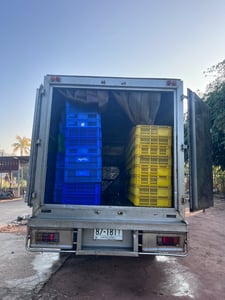 ขายรถบรรทุกหกล้อห้องเย็น   400000                                                                     