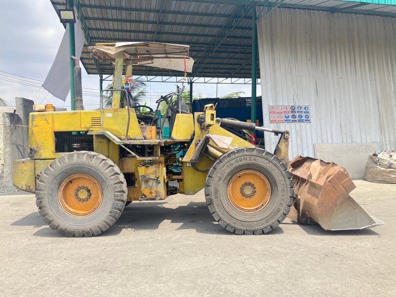 ขายรถตัก Komatsu Wa 150-1 ( 250,000 บ. ) ขายรถตัก Komatsu Wa 150-1 ( 250,000 บ. )