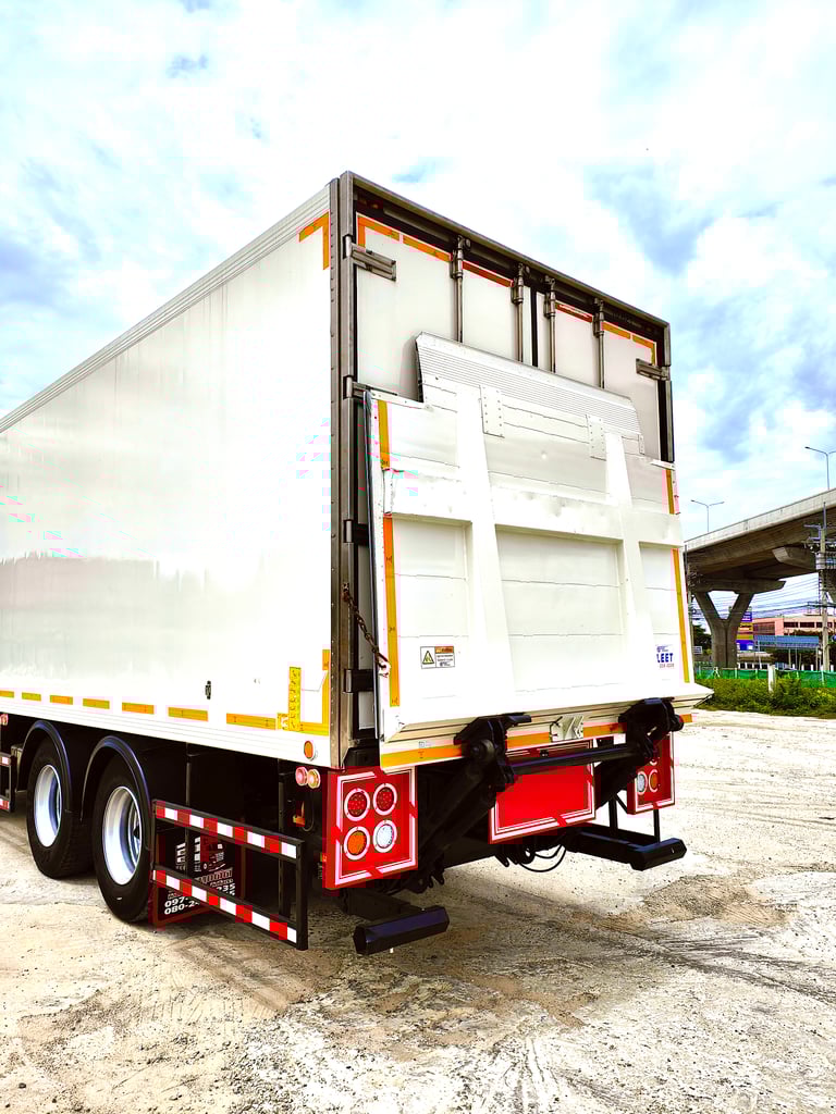 รถตู้เย็น HINO FL8J 260แรงม้า รถบรรทุก 10ล้อ ปี2017 รถตู้เย็น HINO FL8J 260แรงม้า รถบรรทุก 10ล้อ ปี2017