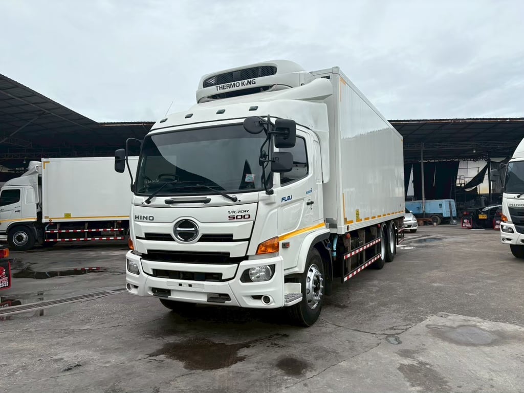HINO VictorFL8J 260แรงม้า รถบรรทุก 10ล้อ ตู้เย็น ปี2017 HINO VictorFL8J 260แรงม้า รถบรรทุก 10ล้อ ตู้เย็น ปี2017