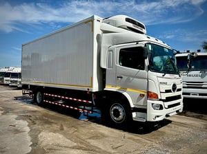 HINO FG8J 240แรงม้า รถบรรทุก 6ล้อ ตู้เย็น ปี2017 HINO FG8J 240แรงม้า รถบรรทุก 6ล้อ ตู้เย็น ปี2017