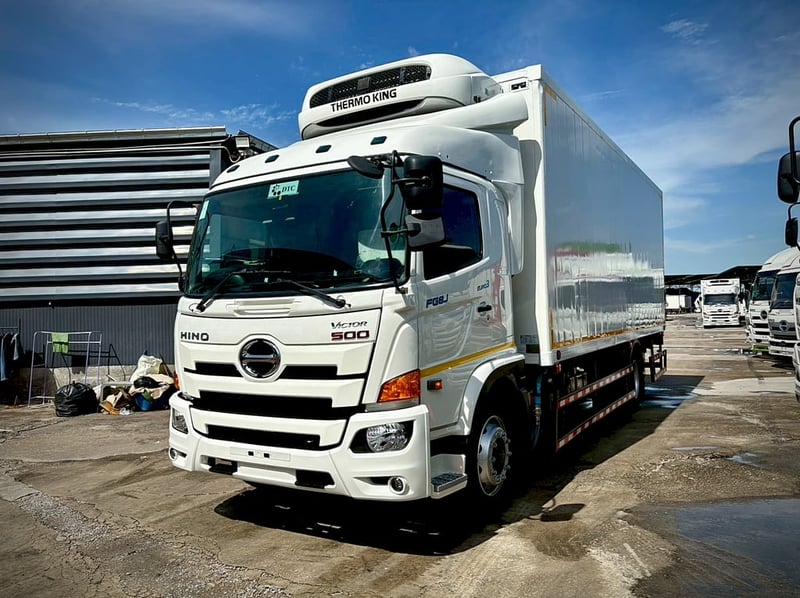 HINO FG8J 240แรงม้า รถบรรทุก 6ล้อ ตู้เย็น ปี2017 HINO FG8J 240แรงม้า รถบรรทุก 6ล้อ ตู้เย็น ปี2017