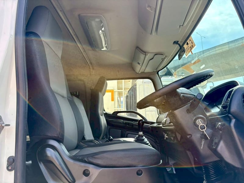 HINO FG8J 240แรงม้า รถบรรทุก 6ล้อ ตู้เย็น ปี2017 HINO FG8J 240แรงม้า รถบรรทุก 6ล้อ ตู้เย็น ปี2017