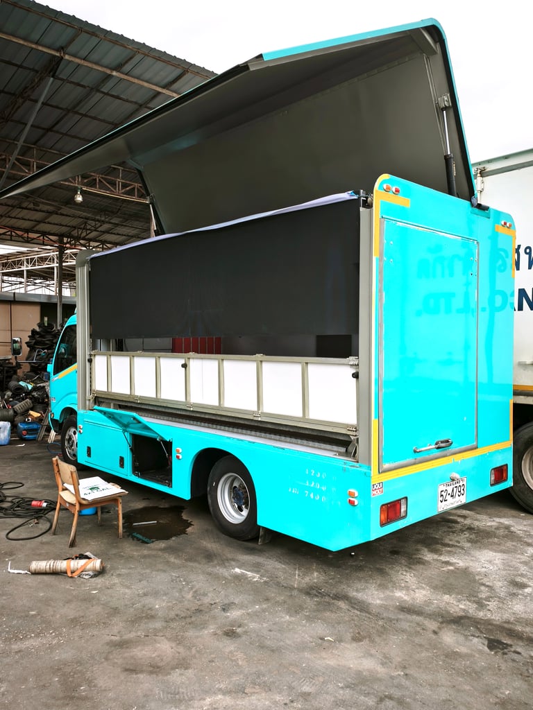 HINO XZU 150แรงม้า รถบรรทุก 4ล้อ รถบรรทุกอื่นๆ ปี2017 เลขไมล์น้อยกว่า 50,000 กม. HINO XZU 150แรงม้า รถบรรทุก 4ล้อ รถบรรทุกอื่นๆ ปี2017 เลขไมล์น้อยกว่า 50,000 กม.