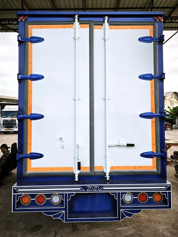 ISUZU NLR 130แรงม้า รถบรรทุก 4ล้อ ตู้แห้ง ปี2016 ISUZU NLR 130แรงม้า รถบรรทุก 4ล้อ ตู้แห้ง ปี2016