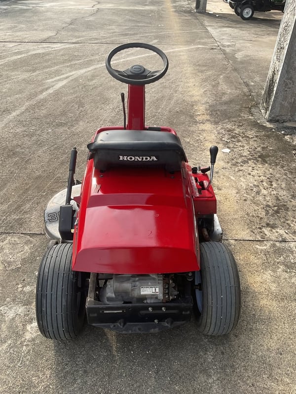 รถตัดหญ้านั่งขับ Honda 3013