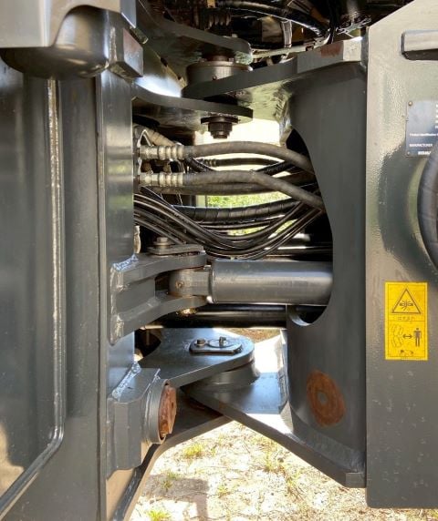 WA270-6 ตัก 2.88 คิว ยกสูง 3.95 ม. 136 แรงม้า เครื่องยนต์ 6 สูบเทอร์โบ WA270-6 ตัก 2.88 คิว ยกสูง 3.95 ม. 136 แรงม้า เครื่องยนต์ 6 สูบเทอร์โบ