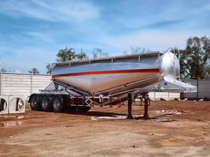 หางกล้วยหอม 3 เพลา ยกล้อหลังได้ หางกล้วยหอม 3 เพลา ยกล้อหลังได้