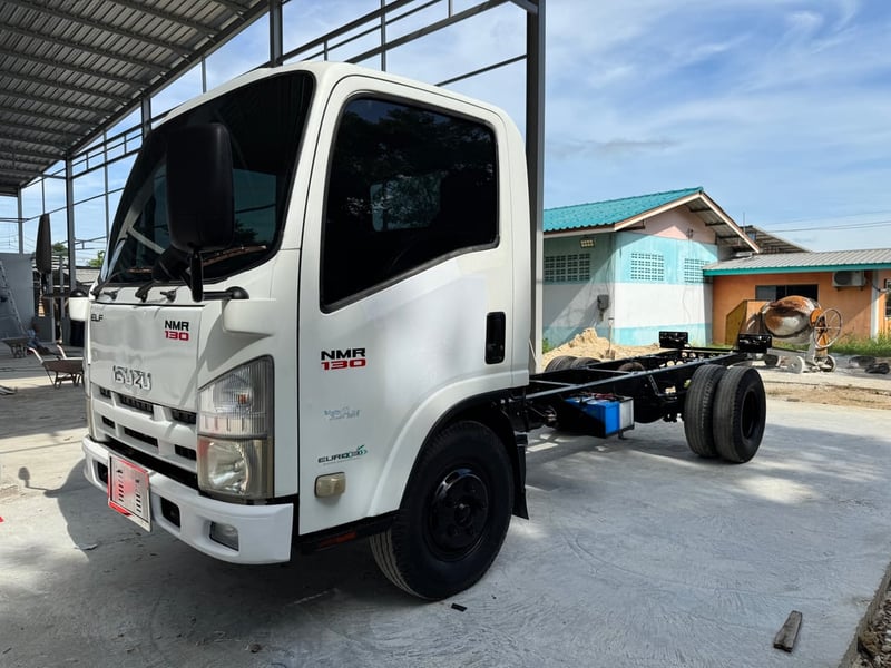 isuzu nmr130 ยูโร3  ปี 2553 หัวคัสซี 