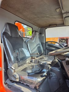 ISUZU NMR 130แรงม้า รถบรรทุก 6ล้อ บรรทุกขยะ ปี2010 เลขไมล์ 67,000 กม. ISUZU NMR 130แรงม้า รถบรรทุก 6ล้อ บรรทุกขยะ ปี2010 เลขไมล์ 67,000 กม.