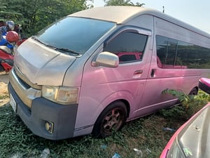 ขายรถตู้ โตโยต้า คอมมูเตอร์ ปี 2012 เกียร์ธรรมดา