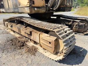 รถแคโฮสภาพดีพร้อมใช้งาน