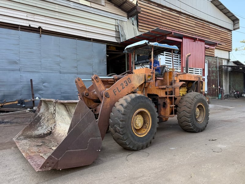 ขายรถตัก furukawa fl230. (ขออนุญาตแอดมินครับ)