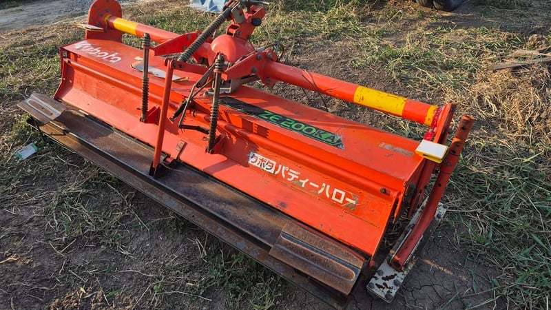 โรตารี่คูโบต้าญี่ปุ่น🇯🇵 ยาว 2 เมตร ใบใหญ่ไถไร่ไถนา ได้หมด สภาพสวย จากญี่ปุ่น🇯🇵 คุณภาพของแท้ made in Japan ราคา 22,000บาท โทร  : 0947899445